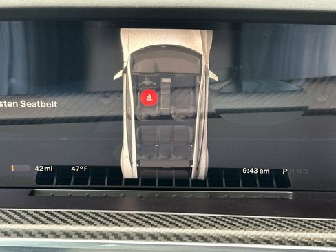 Used 2021 Tesla Model S Plaid image 22