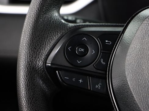 Used 2022 Toyota RAV4 LE image 13