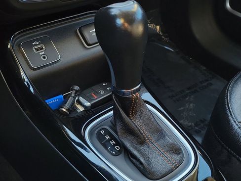 Used 2020 Jeep Compass Limited image 33