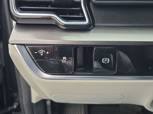 Used 2023 Kia Sportage EX image 22