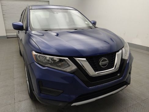 Used 2020 Nissan Rogue S FWD image 14