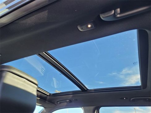 Used 2024 Jeep Wagoneer L 4WD w/ Premium Group I image 22