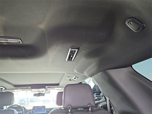 Used 2022 Chevrolet Tahoe Z71 w/ Luxury Package image 43