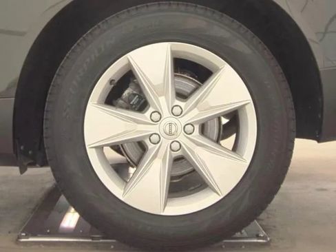 Used 2022 Volvo XC60 B5 Momentum AWD/4WD image 15