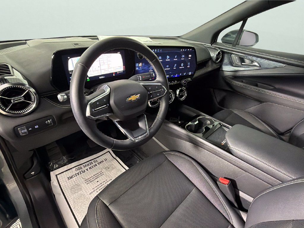 Used 2024 Chevrolet Blazer EV LT AWD/4WD image 18