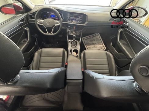 Used 2022 Volkswagen Jetta SE w/ Panoramic Sunroof Package FWD image 26