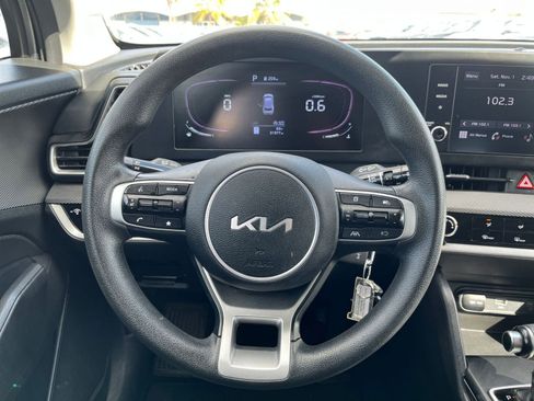 Used 2023 Kia Sportage LX image 27