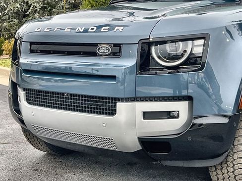 New 2026 Land Rover Defender 110 S image 9