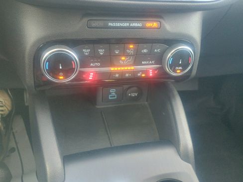 Certified 2022 Ford Escape Titanium w/ Class II Trailer Tow Package image 27