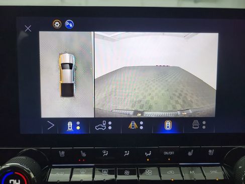 Used 2025 Chevrolet Colorado Z71 w/ Technology Package image 26