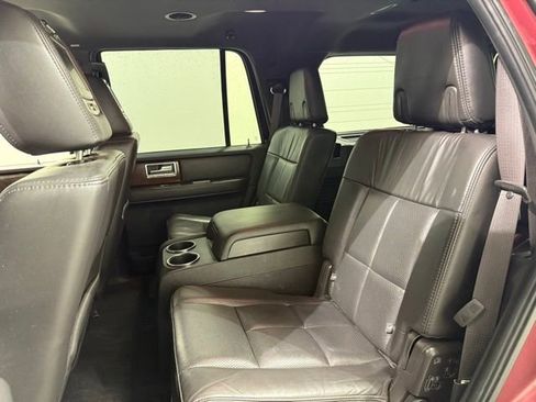 Used 2014 Lincoln Navigator 4WD image 28