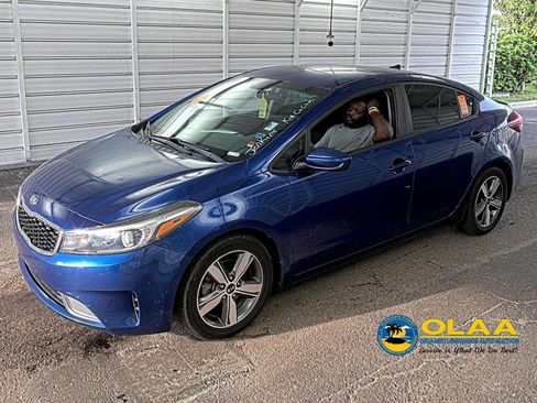 Used 2018 Kia Forte S FWD image 1