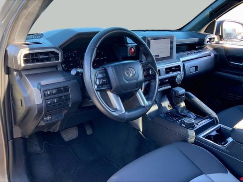 Used 2024 Toyota Tacoma TRD Off-Road AWD/4WD image 17