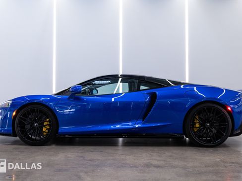 Used 2023 McLaren GT RWD image 1