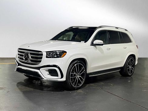 New 2025 Mercedes-Benz GLS 580 4MATIC image 7