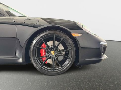 Used 2018 Porsche 911 Carrera S RWD image 22