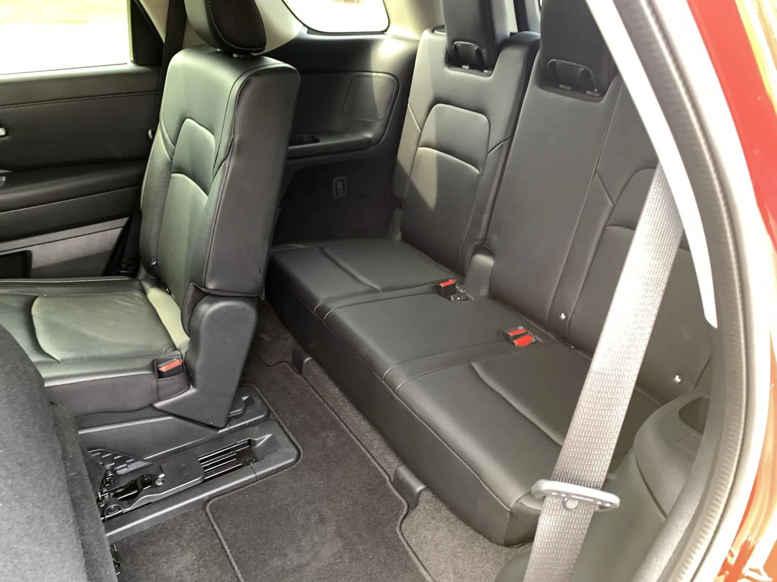 Used 2023 Nissan Pathfinder SL FWD image 19