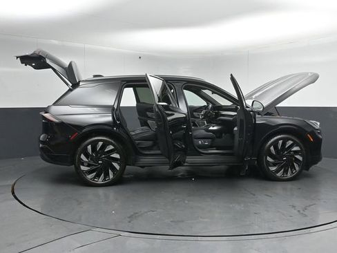 Certified 2025 Lincoln Nautilus Reserve AWD/4WD image 63