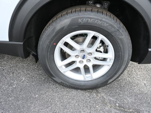 New 2026 Ford Explorer Active w/ Active Comfort Package image 12