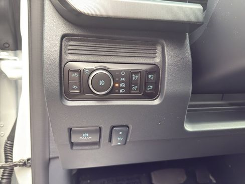 New 2026 Ford F350 Platinum w/ FX4 Off-Road Package image 16