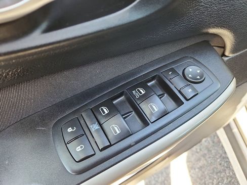 Used 2017 Jeep Cherokee Sport w/ Cold Weather Group image 13