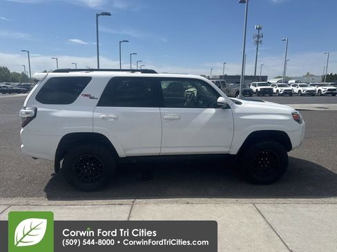 Used 2020 Toyota 4Runner TRD Off-Road Premium w/ Moonroof Package image 8