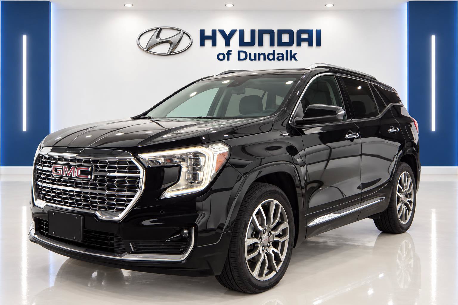 Used 2024 GMC Terrain Denali AWD/4WD image 1