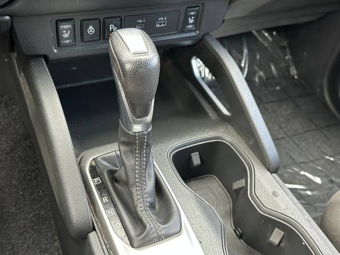 Used 2024 Nissan Frontier SV w/ SV Convenience Package RWD image 31