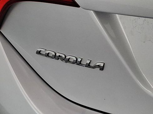 Used 2014 Toyota Corolla S image 23