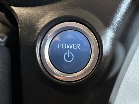 Used 2022 Toyota Sienna XLE w/ XLE Plus Package FWD image 25