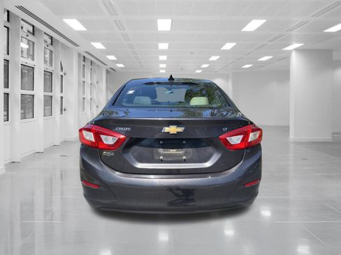 Used 2016 Chevrolet Cruze LT FWD image 6