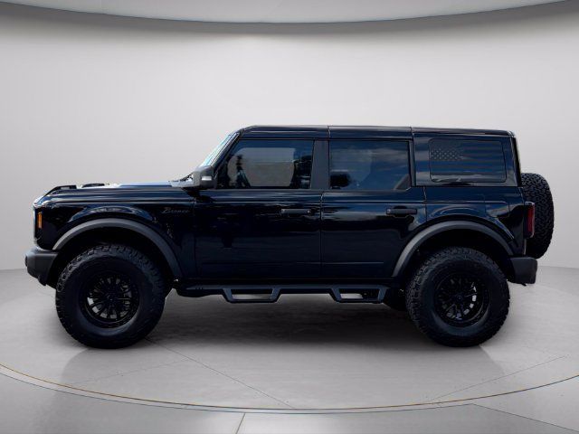 Used 2025 Ford Bronco Outer Banks AWD/4WD image 3