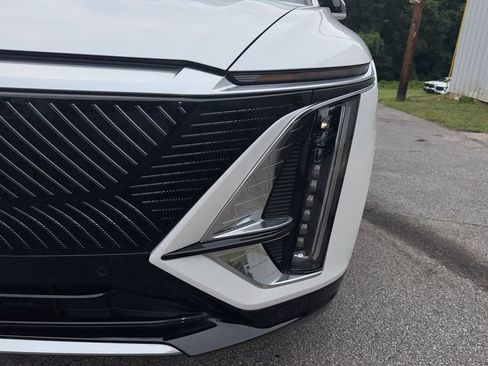 Used 2025 Cadillac Lyriq Luxury RWD image 10