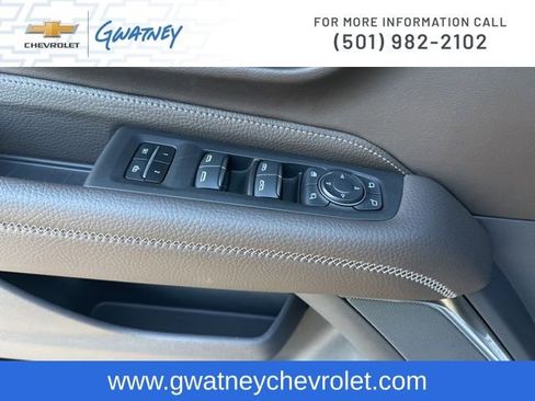 Used 2024 GMC Yukon Denali image 21