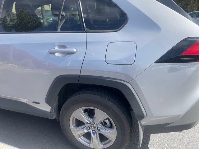 Certified 2023 Toyota RAV4 XLE AWD/4WD image 4