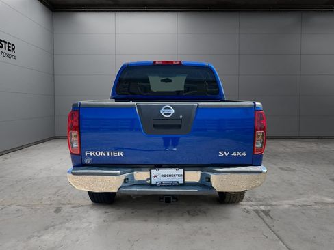 Used 2012 Nissan Frontier SV AWD/4WD image 4
