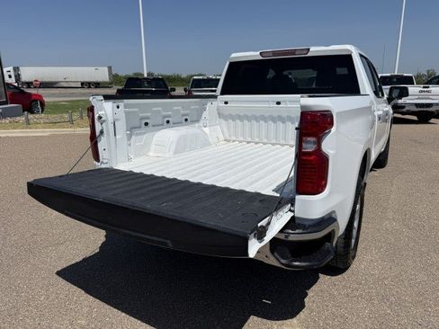Used 2025 Chevrolet Silverado 1500 LT RWD image 9