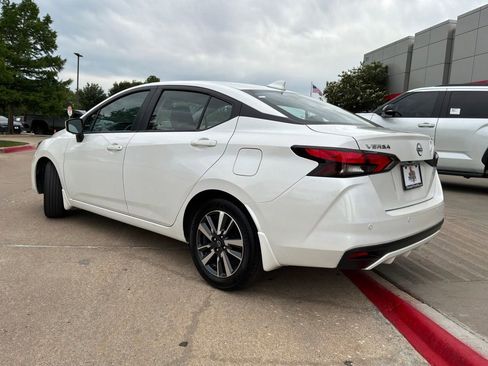 Used 2025 Nissan Versa SV w/ Trunk Package FWD image 8