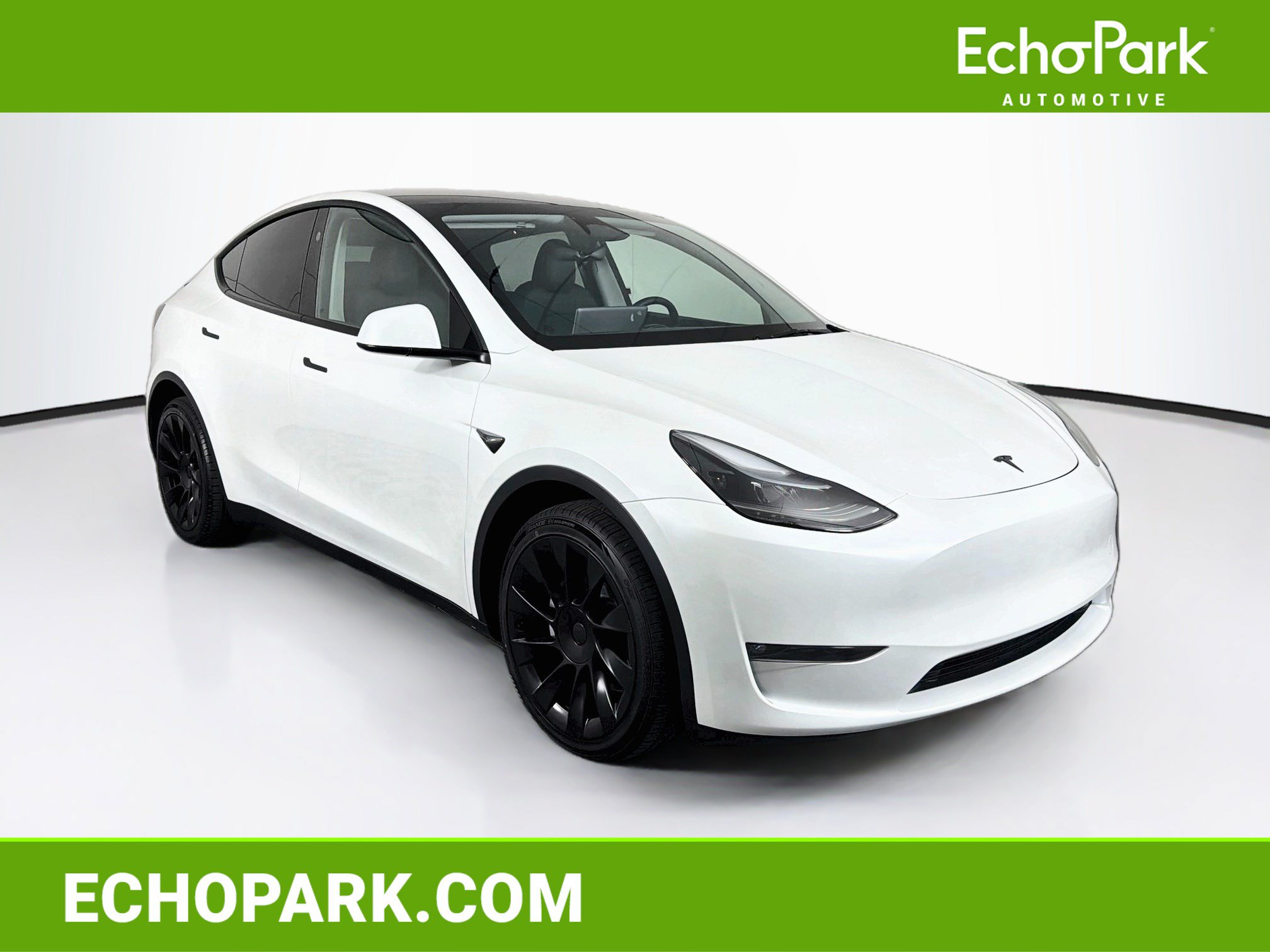 Used 2024 Tesla Model Y Long Range AWD/4WD image 1