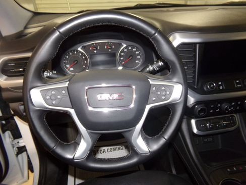 Used 2023 GMC Acadia SLT image 23