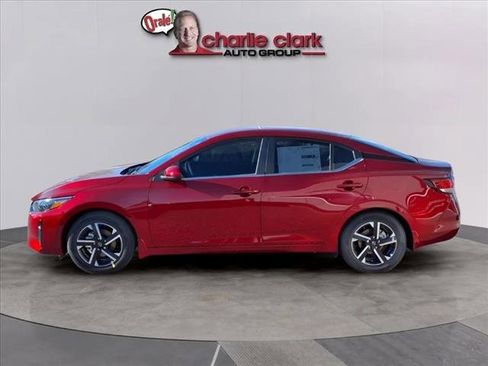 New 2025 Nissan Sentra SV image 2