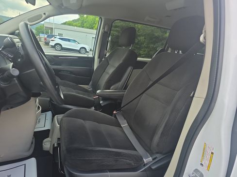 Used 2014 Dodge Grand Caravan SE w/ Quick Order Package 29E SE FWD image 14
