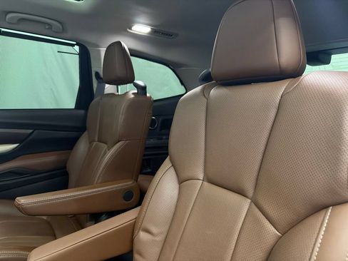 Used 2019 Subaru Ascent Touring w/ Popular Package #3 AWD/4WD image 20