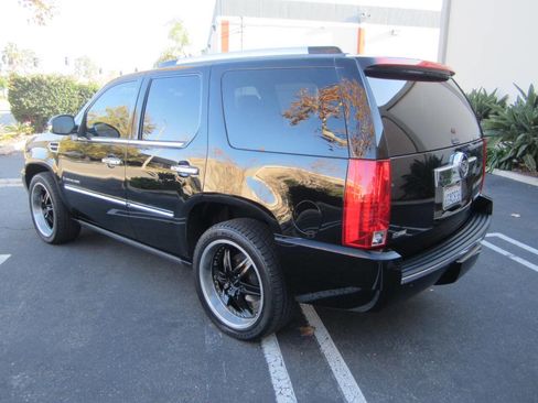 Used 2009 Cadillac Escalade Base AWD 4dr SUV w/V8 Ultra Lu image 5