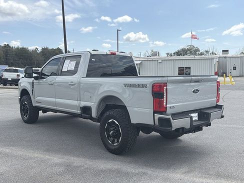 Used 2025 Ford F250 Lariat w/ Tremor Off-Road Package image 7