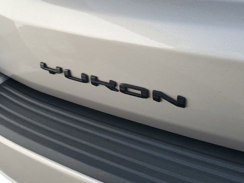 Used 2023 GMC Yukon SLT RWD image 7