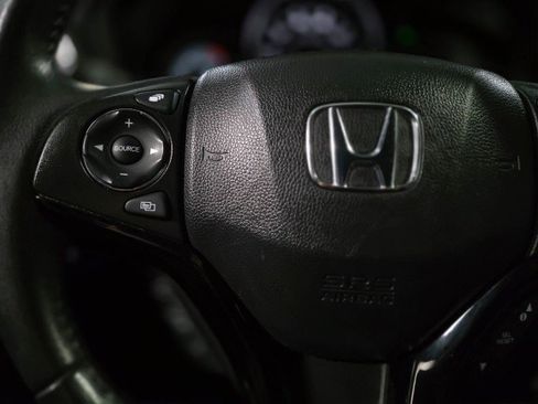 Used 2019 Honda HR-V Touring image 18