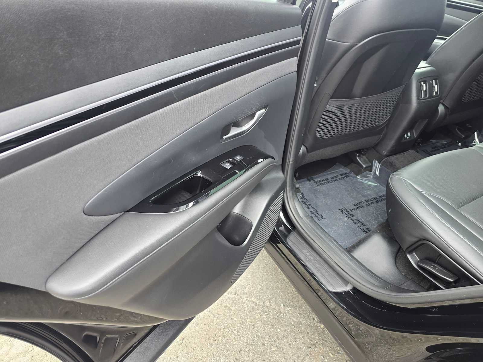 Used 2022 Hyundai Tucson Limited AWD/4WD image 17