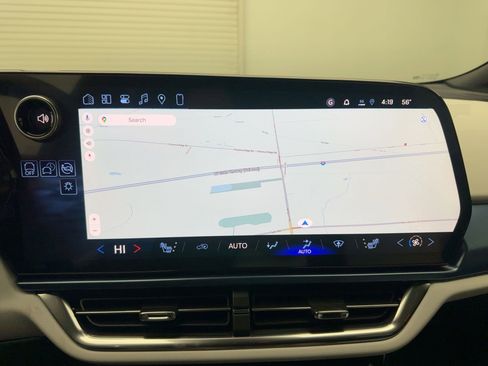 New 2026 Chevrolet Equinox EV LT image 23