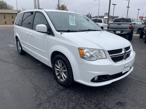 Used 2015 Dodge Grand Caravan SXT image 5
